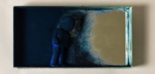 moving 2019 | objects in the miror are close B | mirror, ceramic, pigment  | 40 x 30 x 10